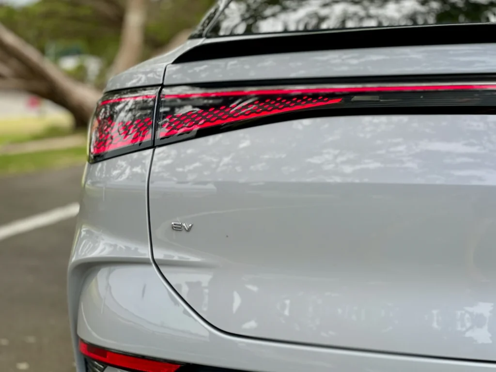 BYD Sealion 7 rear view showing full-width LED taillights and license plate